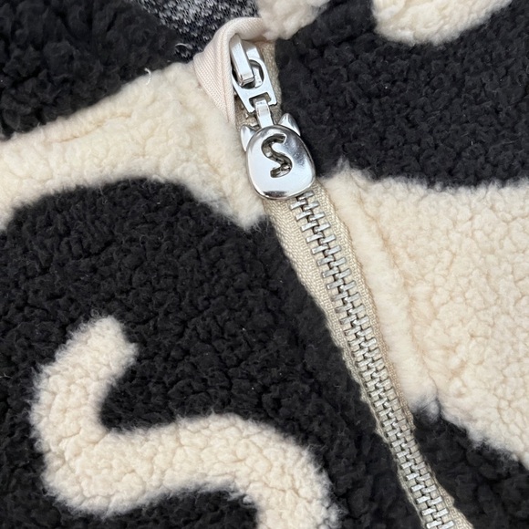 H&M Squishmallows Oversized Hoodie - Picture 2 of 4